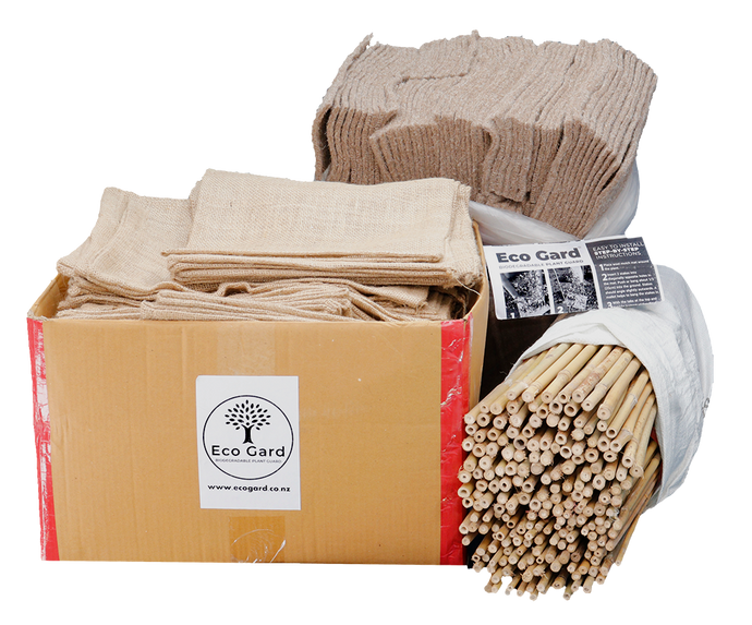 Box of 100 Eco Gards with stakes and mats
